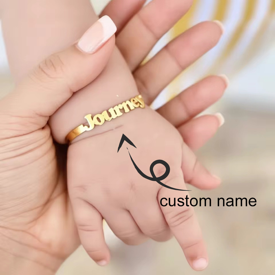 Cuff Bangle Bracelet - กำไลข้อมือชื่อเด็ก กำไลสลักชื่อสำหรับเด็ก ชุบทอง 18K กำไลสแตนเลสสตีล กำไลเด็กแบบกำหนดเอง
